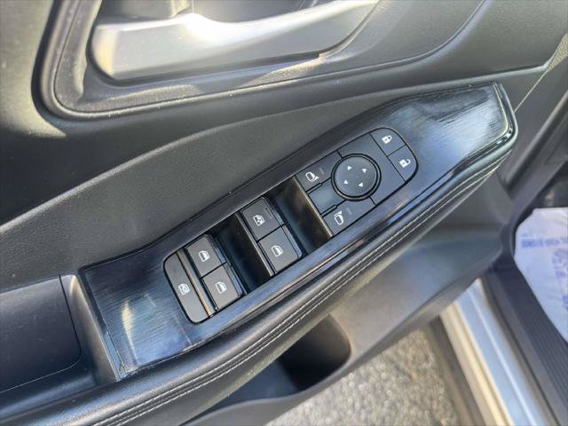 Used 2024 Nissan Rogue SV AWD/4WD image 15