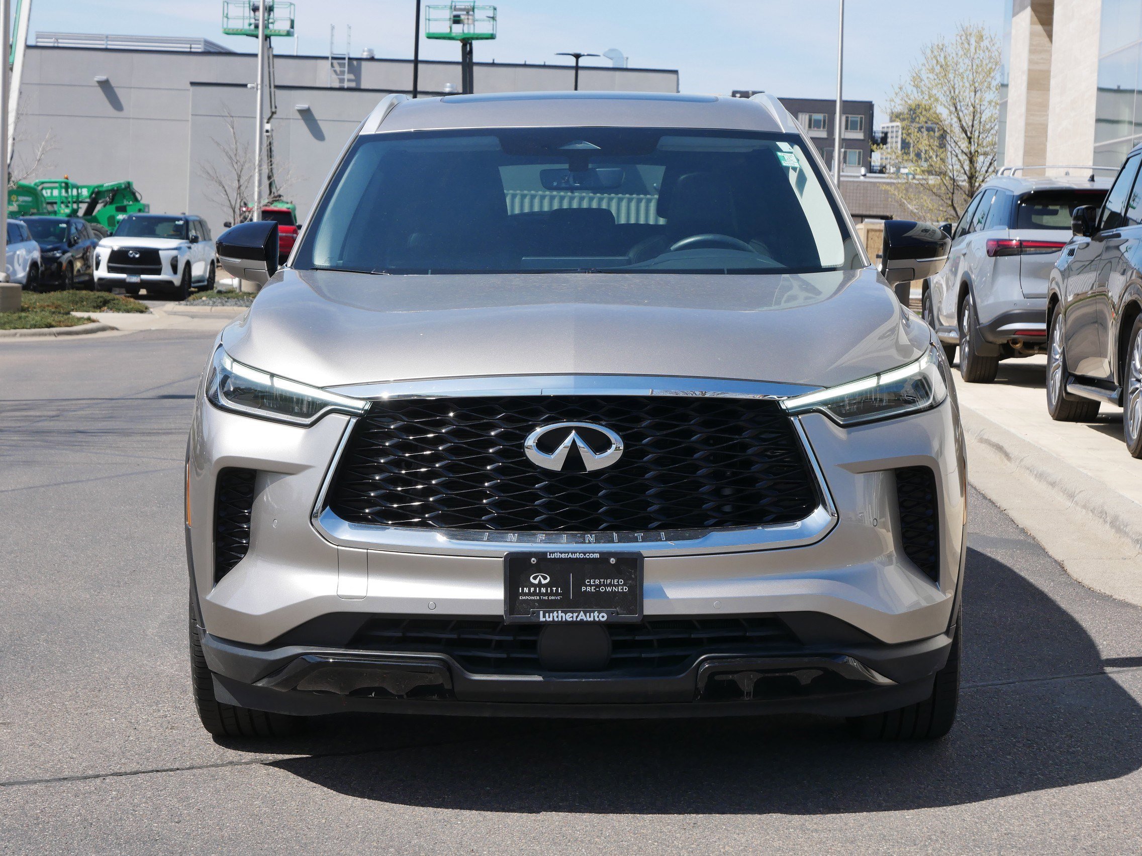 Certified 2023 INFINITI QX60 Luxe image 2