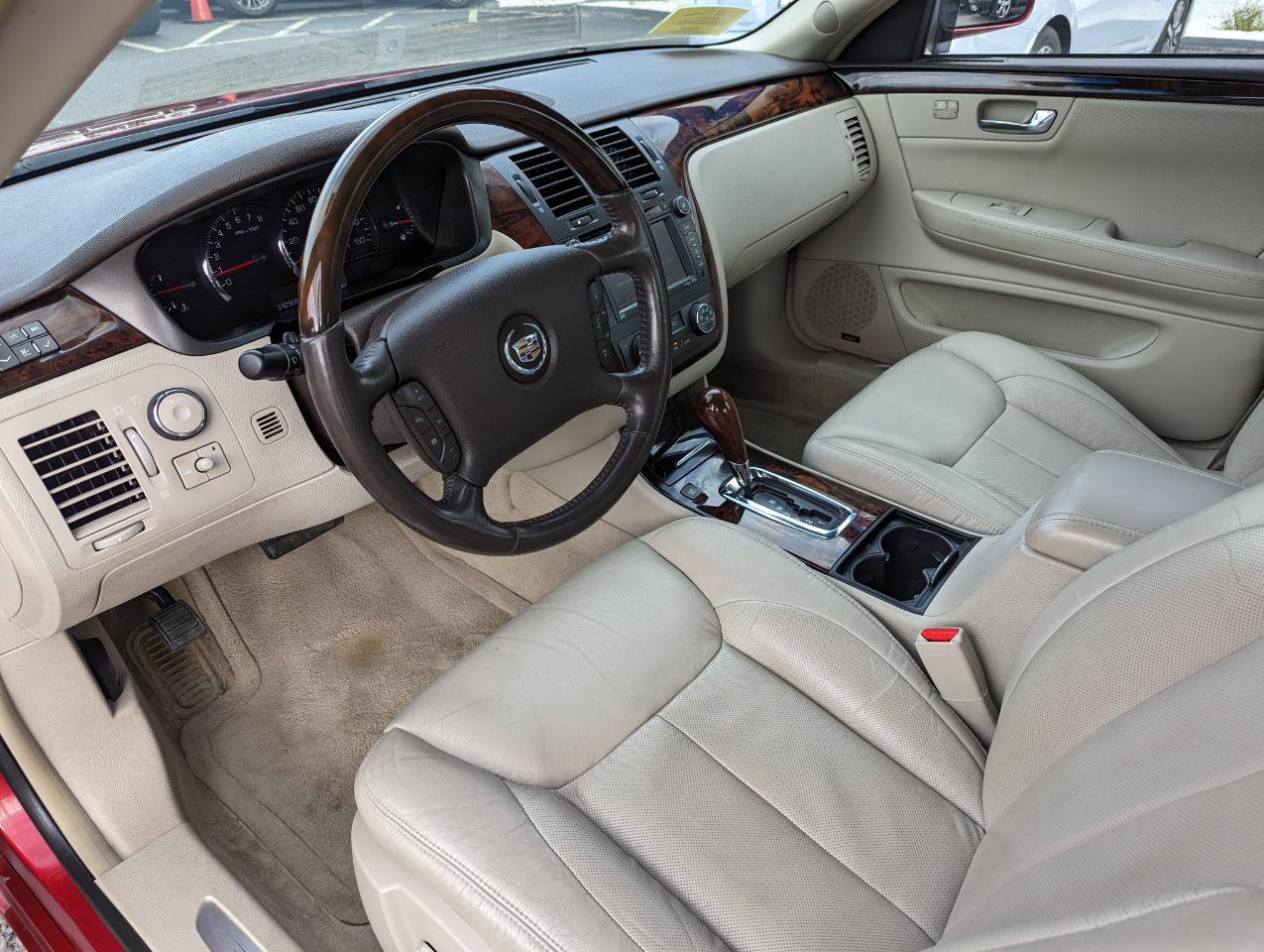 Used 2011 Cadillac DTS Premium w/ Driver Awareness Package FWD image 13