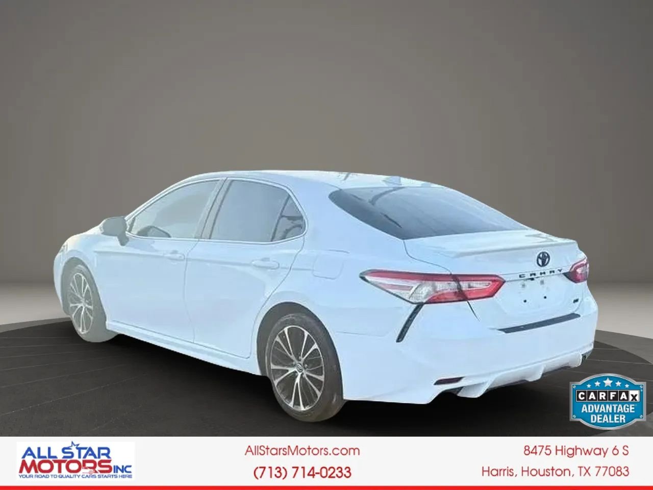 Used 2020 Toyota Camry SE w/ Carpet Mat Package FWD image 9