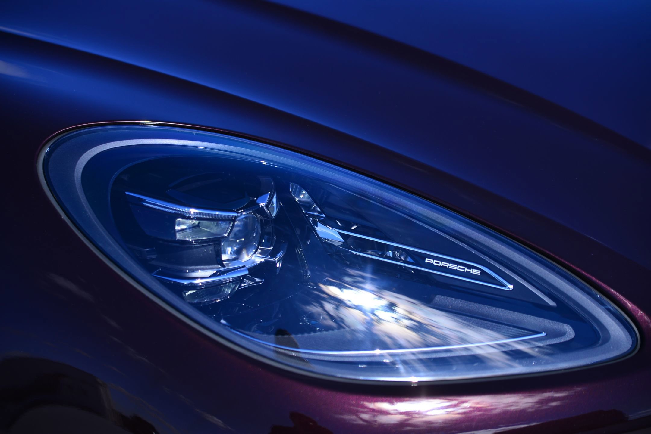 Certified 2025 Porsche Macan image 12