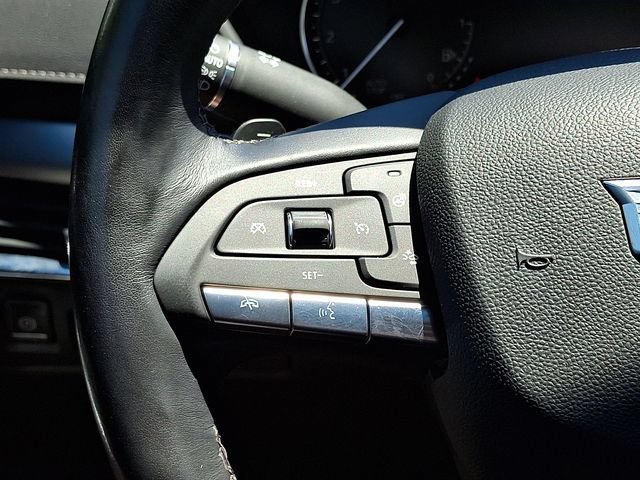 Used 2022 Cadillac XT4 Premium Luxury w/ Enhanced Visibility Package AWD/4WD image 21
