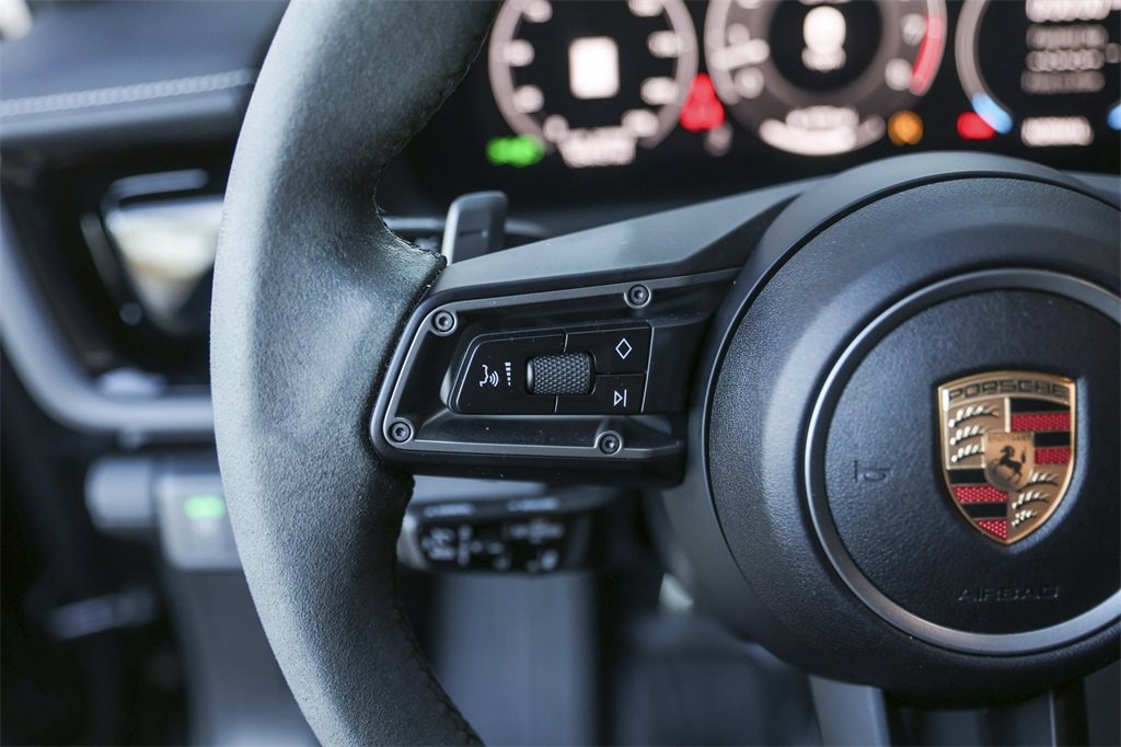 Certified 2025 Porsche Panamera GTS image 21