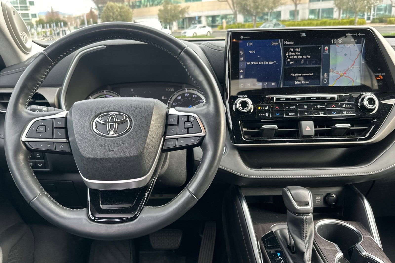 Used 2022 Toyota Highlander Limited image 16