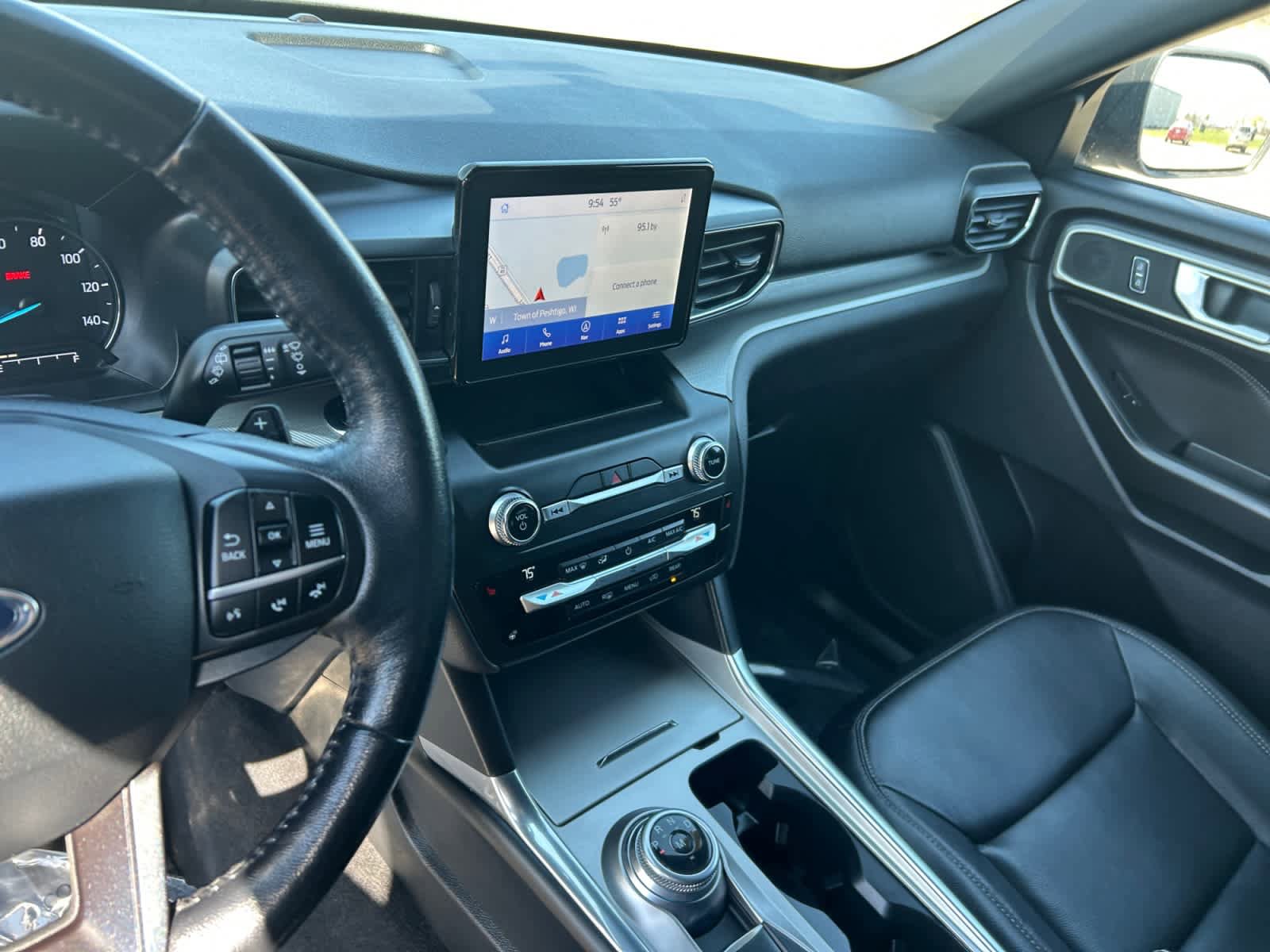 Used 2020 Ford Explorer XLT w/ Equipment Group 202A AWD/4WD image 12