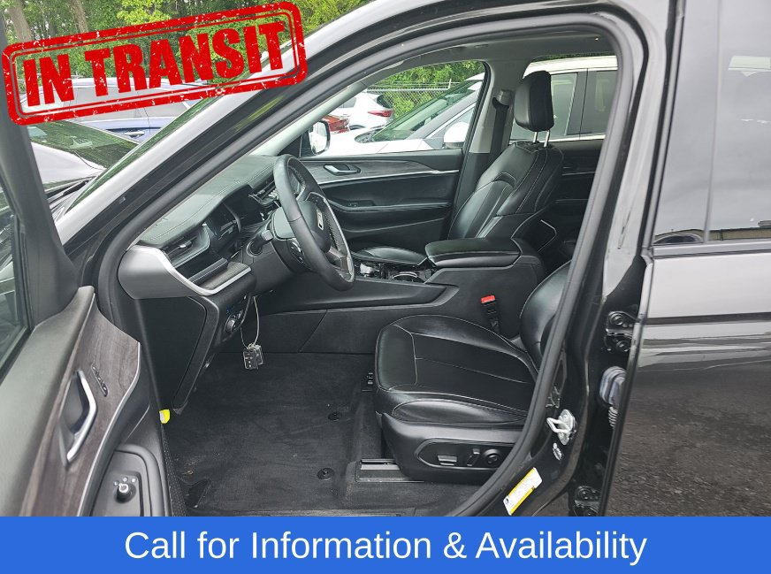 Used 2023 Jeep Grand Cherokee 4WD 4xe image 9