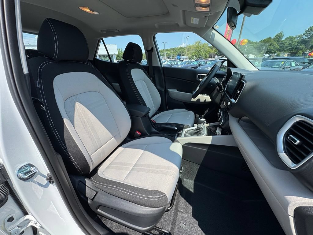 Certified 2026 Hyundai Venue SEL FWD image 26