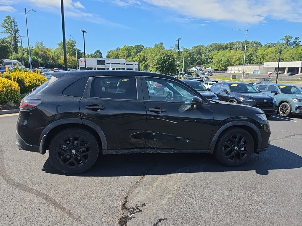 Used 2023 Honda HR-V Sport image 6