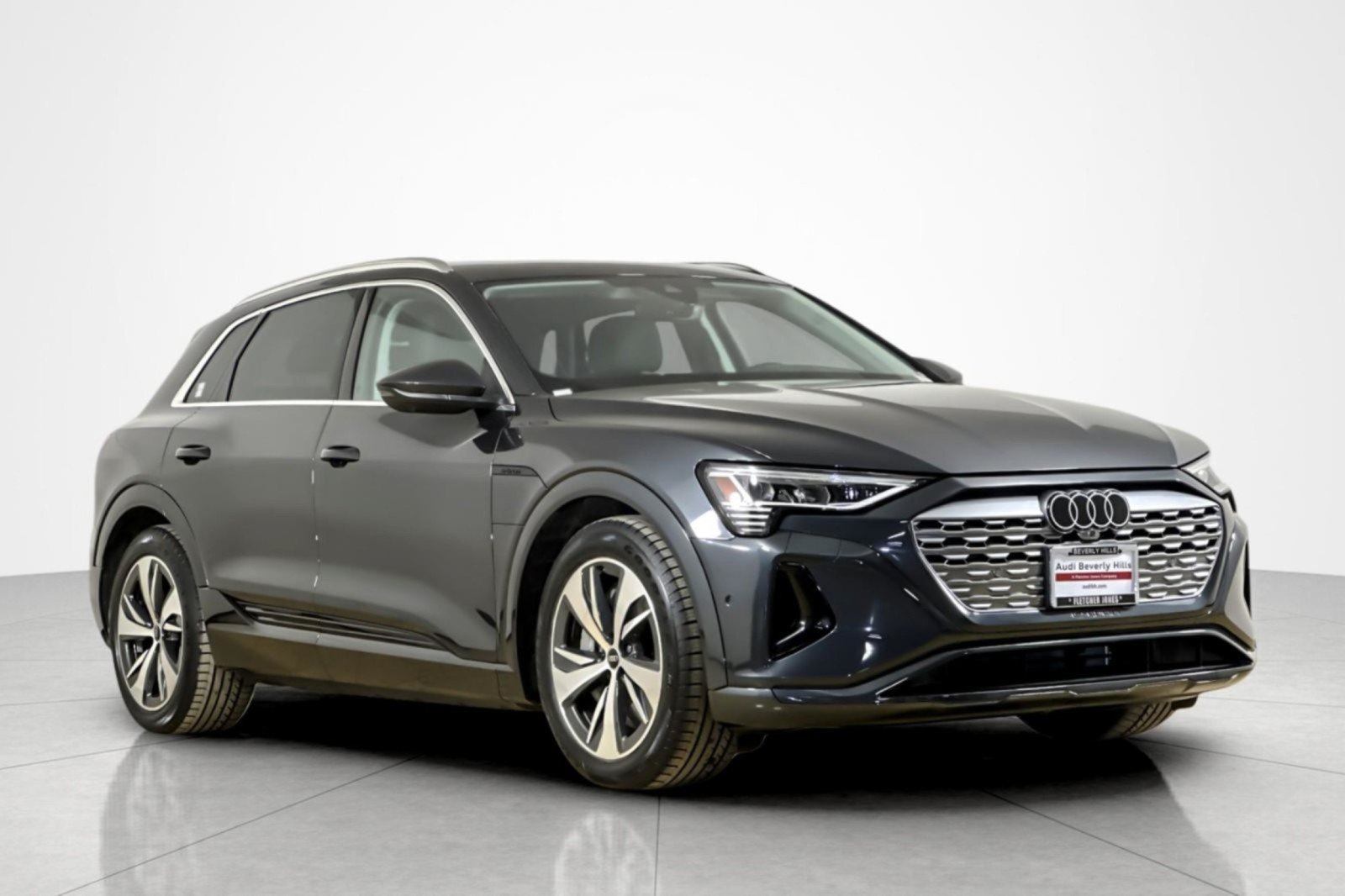 Used 2024 Audi Q8 e-tron Premium Plus w/ Premium Plus Package AWD/4WD image 7