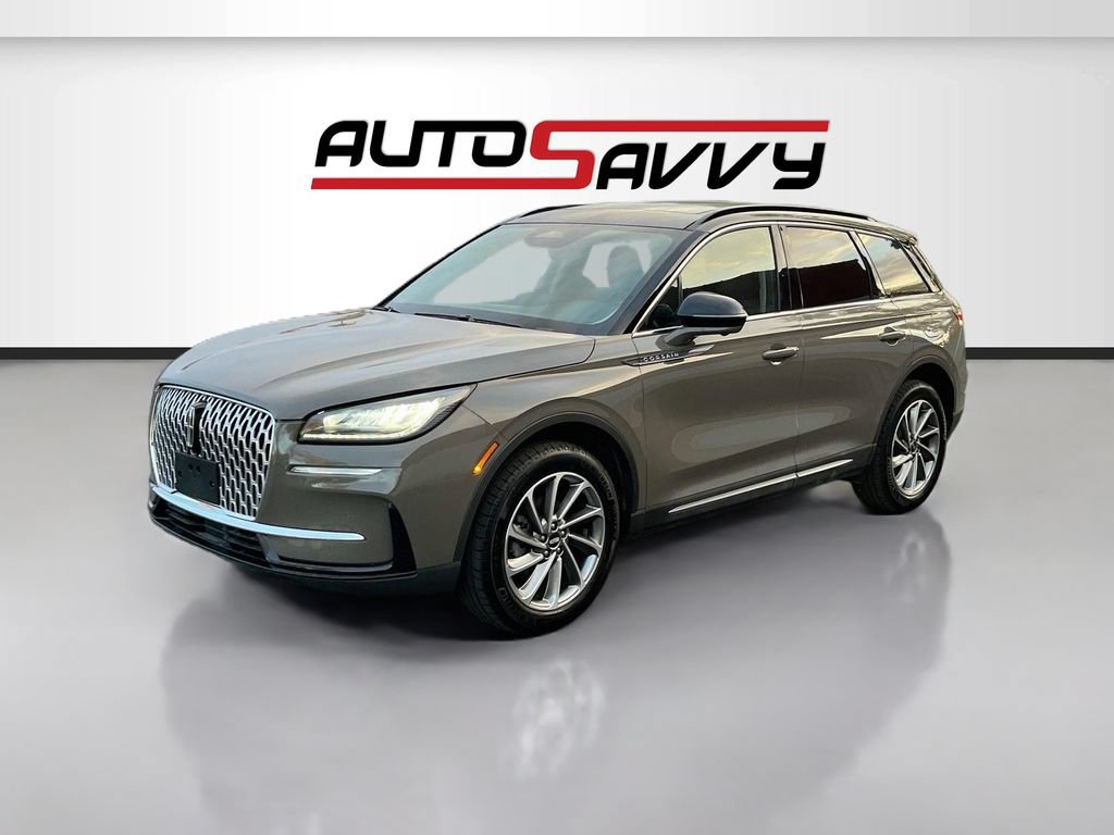 Used 2025 Lincoln Corsair AWD w/ Equipment Group 101A image 3
