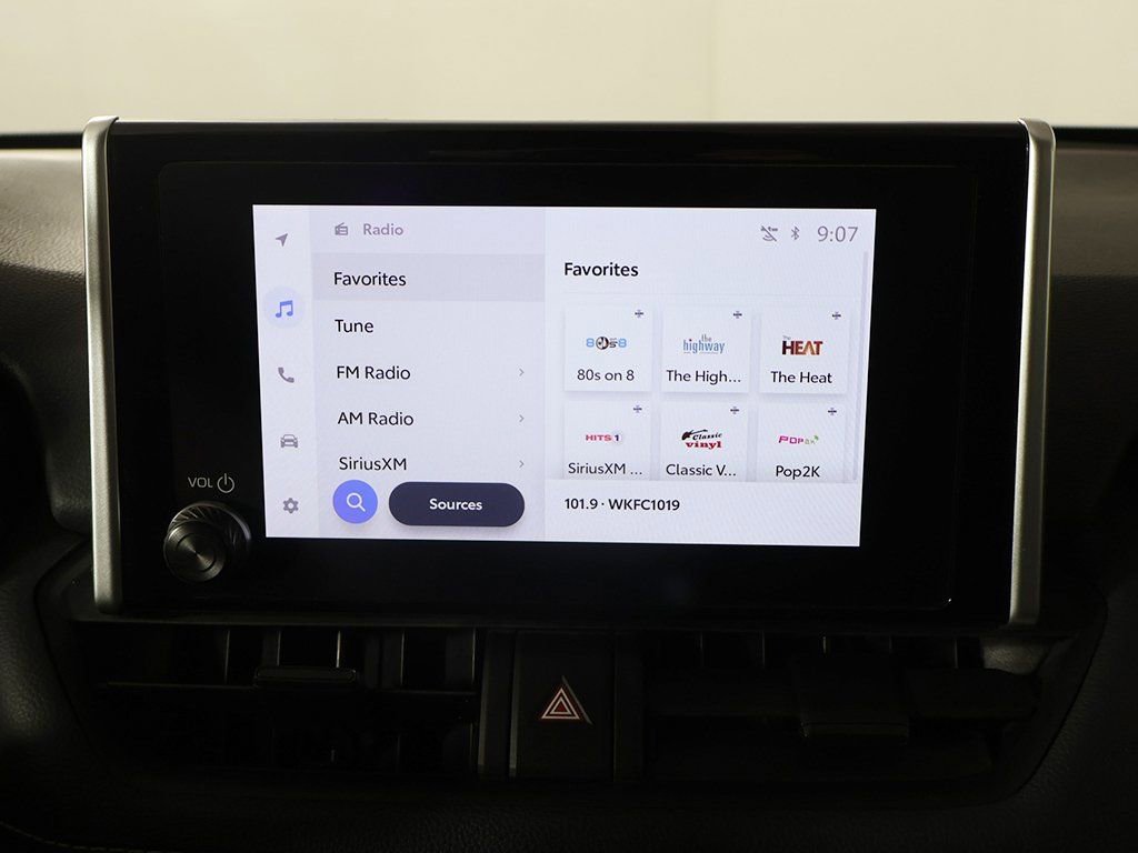 Used 2024 Toyota RAV4 LE image 33