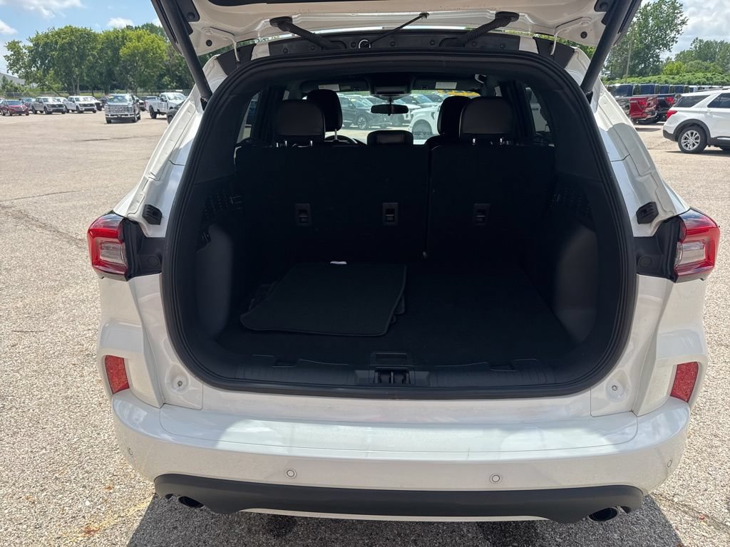 Used 2024 Ford Escape ST-Line w/ Tech Pack #1 AWD/4WD image 21