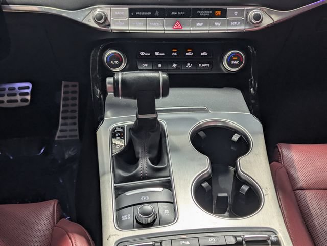 Used 2021 Kia Stinger GT1 RWD image 12