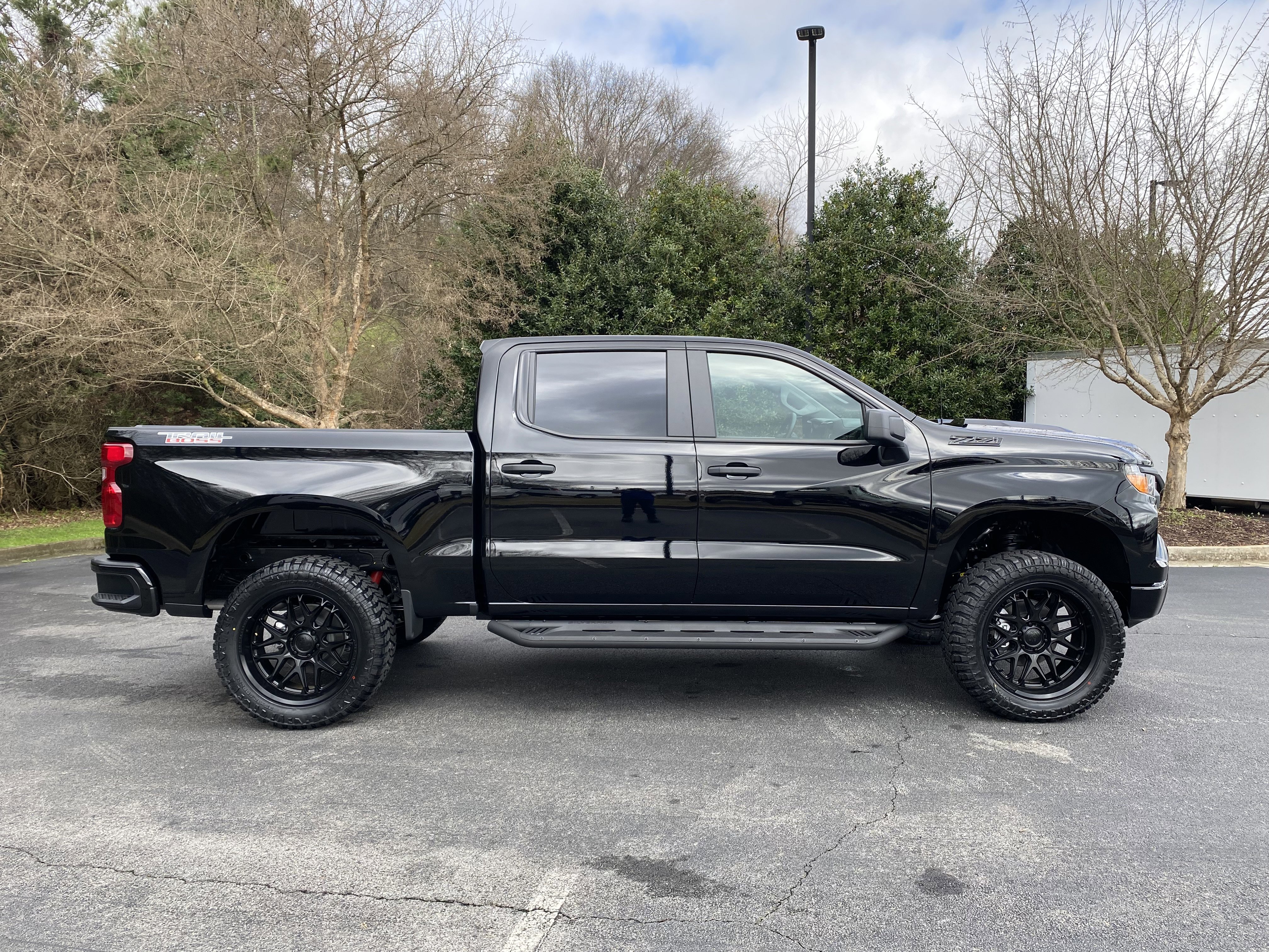 New 2026 Chevrolet Silverado 1500 Custom Trail Boss w/ LPO, Dark Essentials Package image 10