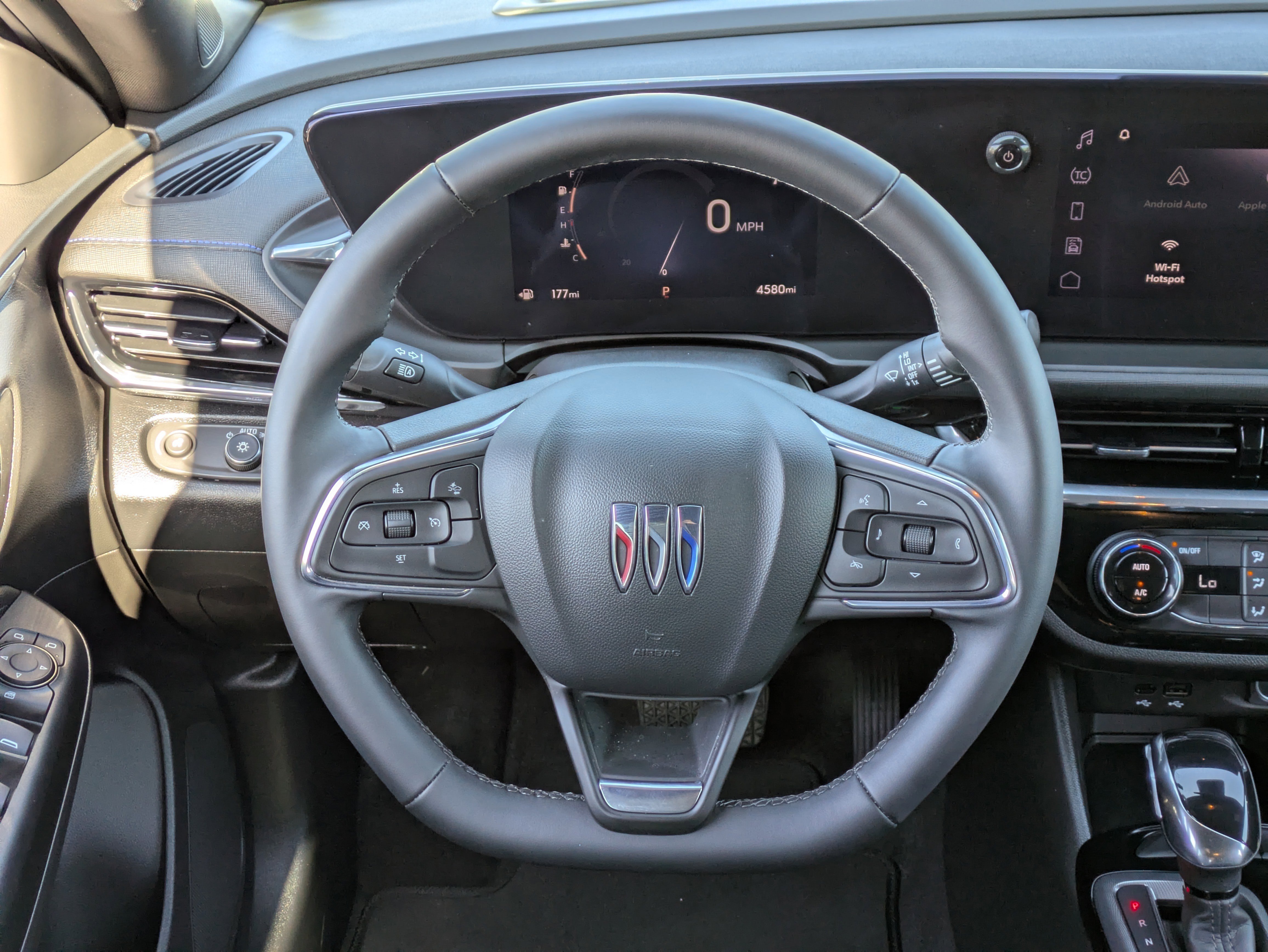 Used 2025 Buick Envista Sport Touring image 22