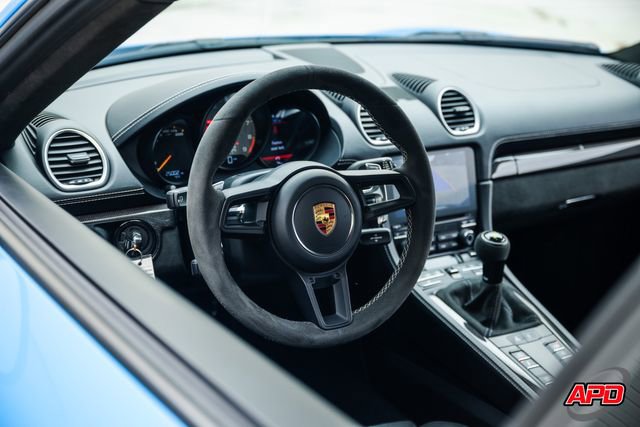 Used 2022 Porsche 718 Cayman GT4 RWD image 7