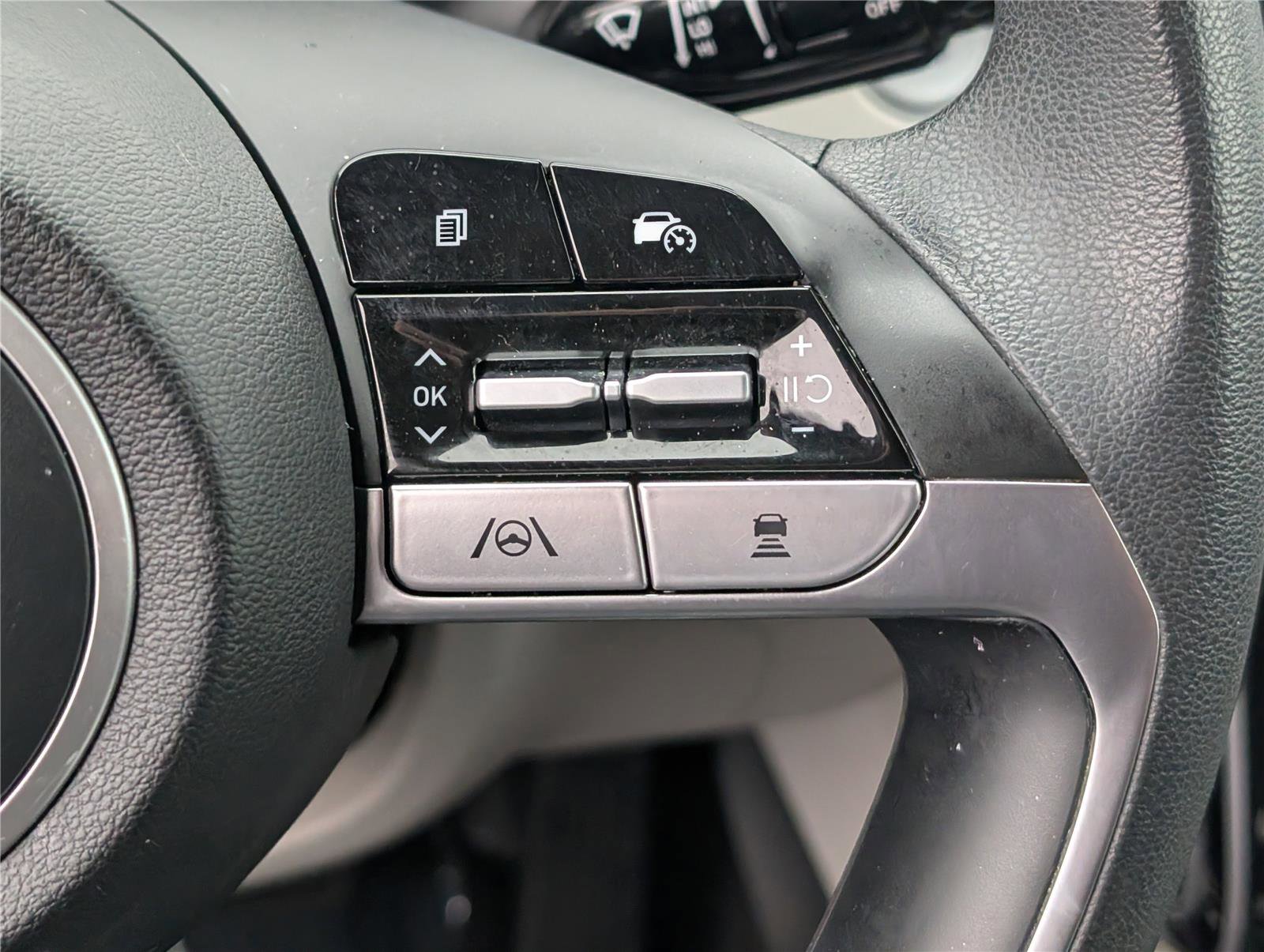 Used 2022 Hyundai Tucson SEL FWD image 22