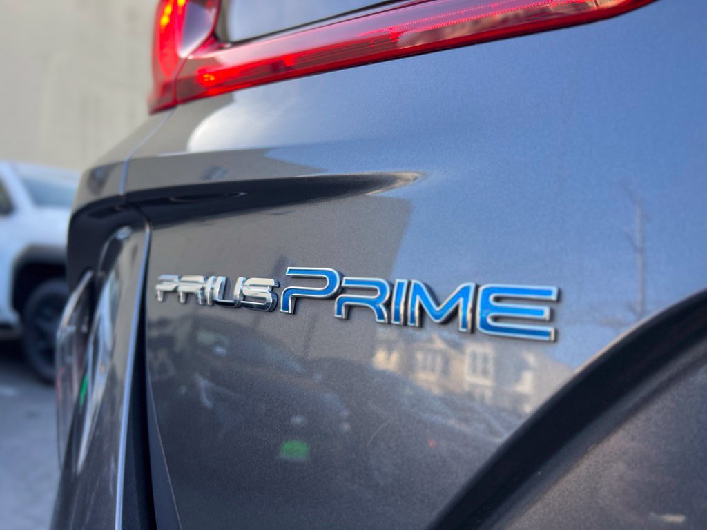 Certified 2022 Toyota Prius Prime XLE FWD image 10
