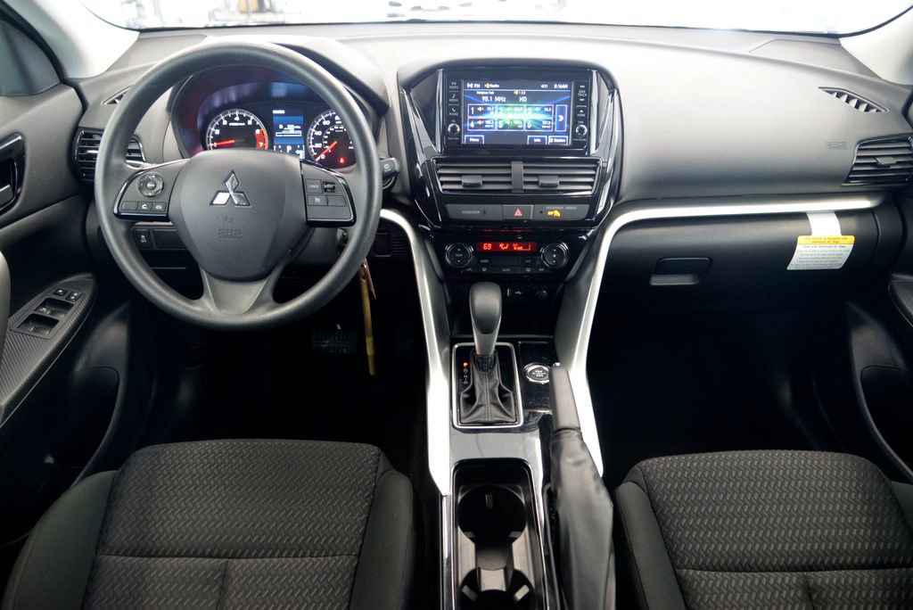 Used 2024 Mitsubishi Eclipse Cross ES image 17