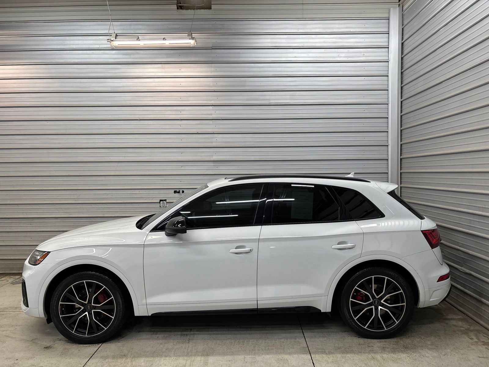 Used 2024 Audi SQ5 Premium Plus AWD/4WD image 6