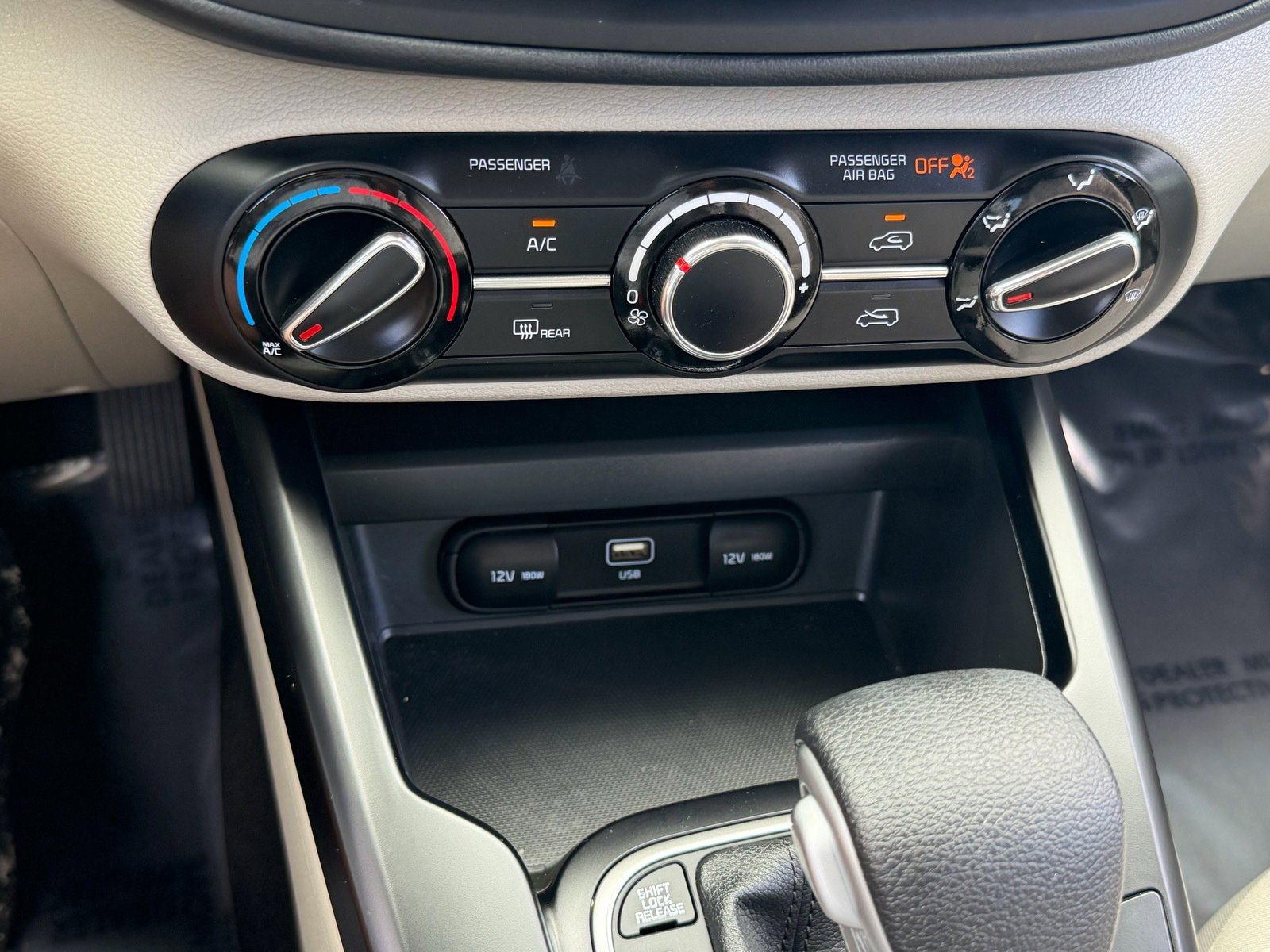Used 2024 Kia Soul LX w/ Option Group 015 FWD image 25