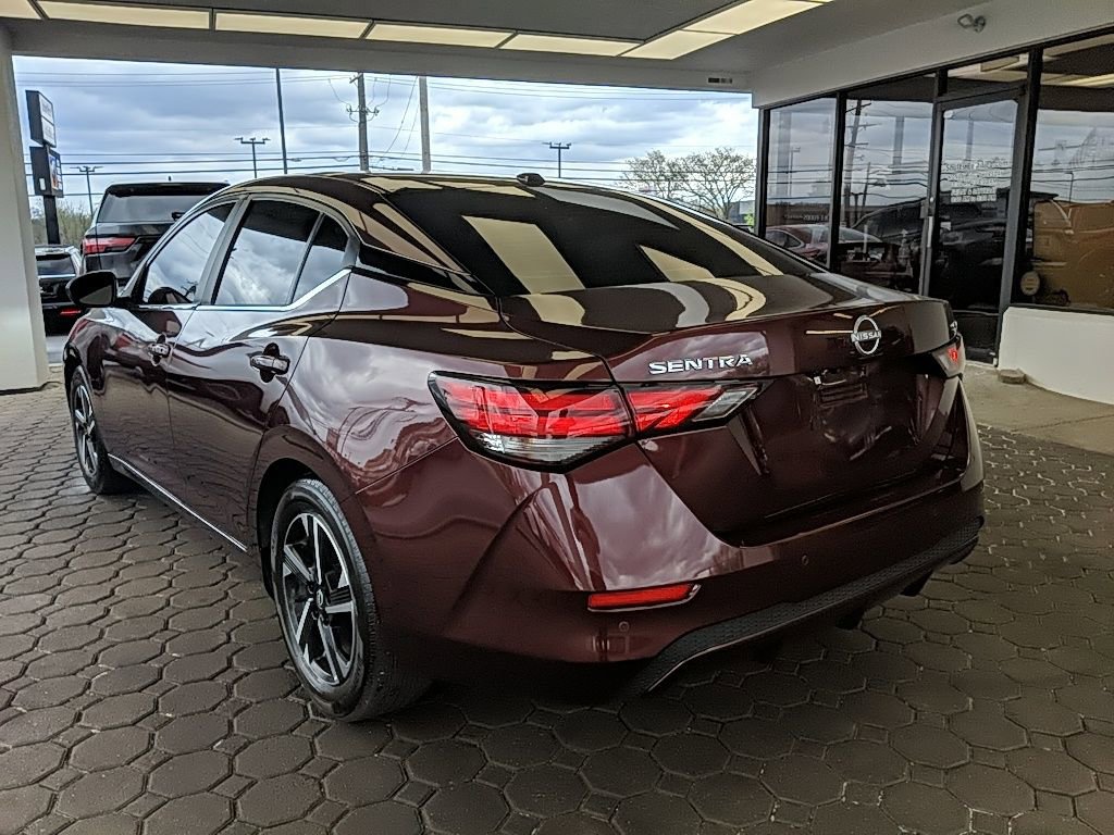 Used 2024 Nissan Sentra SV image 8