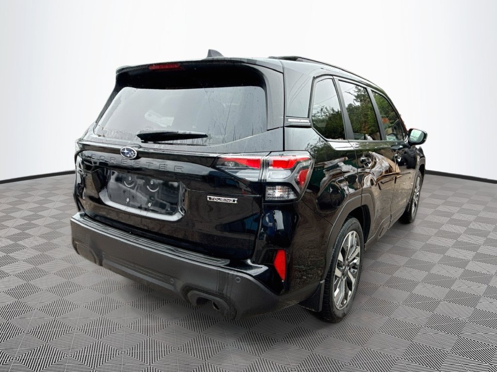 Used 2025 Subaru Forester Touring AWD/4WD image 6