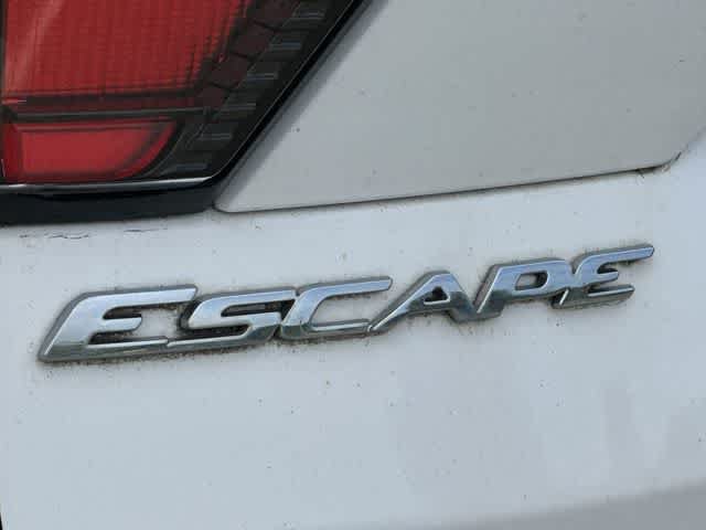 Used 2017 Ford Escape SE AWD/4WD image 16