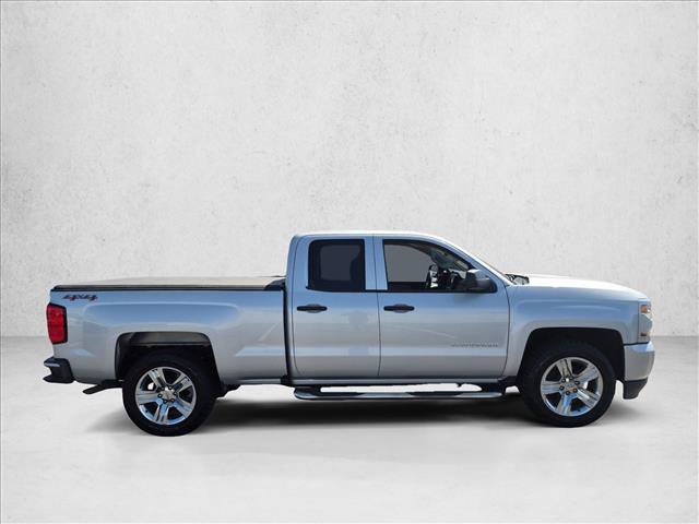 Used 2017 Chevrolet Silverado 1500 Custom w/ Custom Convenience Package AWD/4WD image 4
