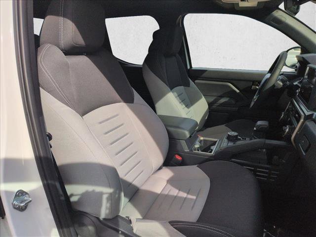 Used 2025 Toyota Tacoma TRD Off-Road AWD/4WD image 15