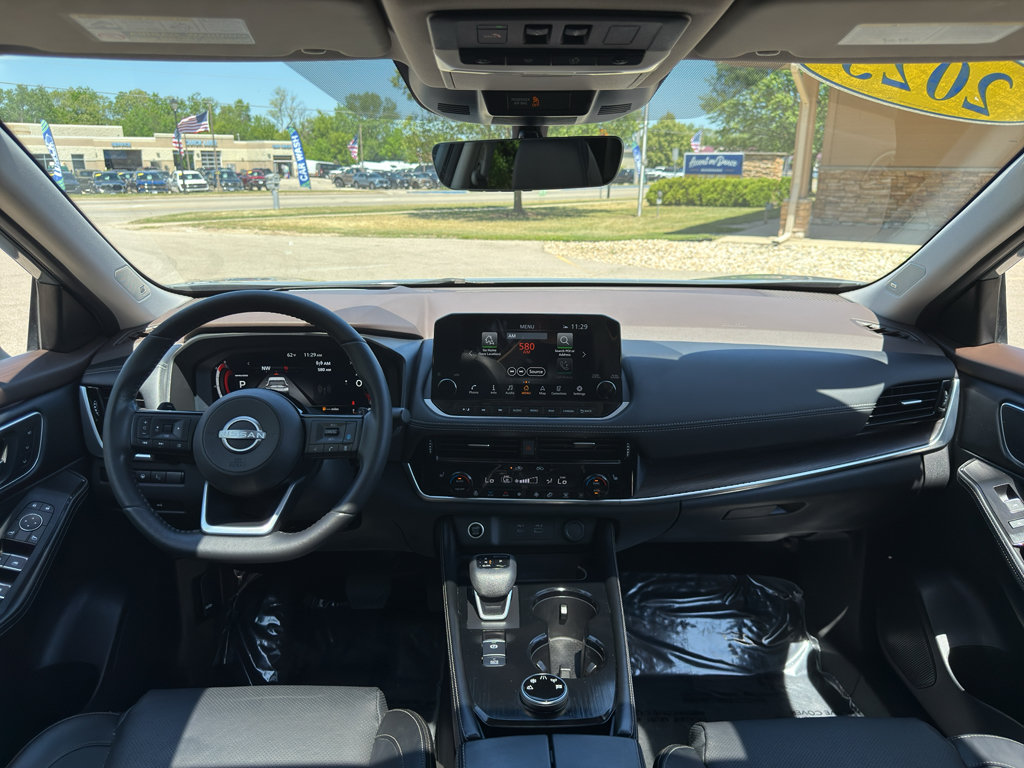 Used 2023 Nissan Rogue Platinum w/ Platinum Premium Package AWD/4WD image 15