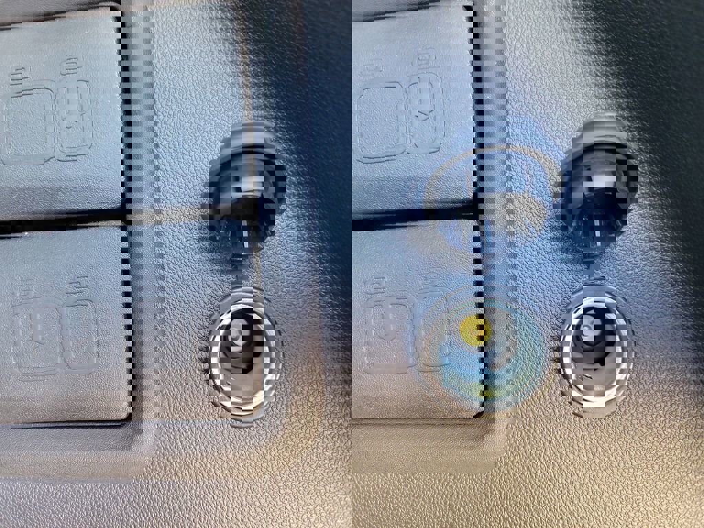 Certified 2024 GMC Terrain SLT w/ LPO, Floor Liner Package image 18