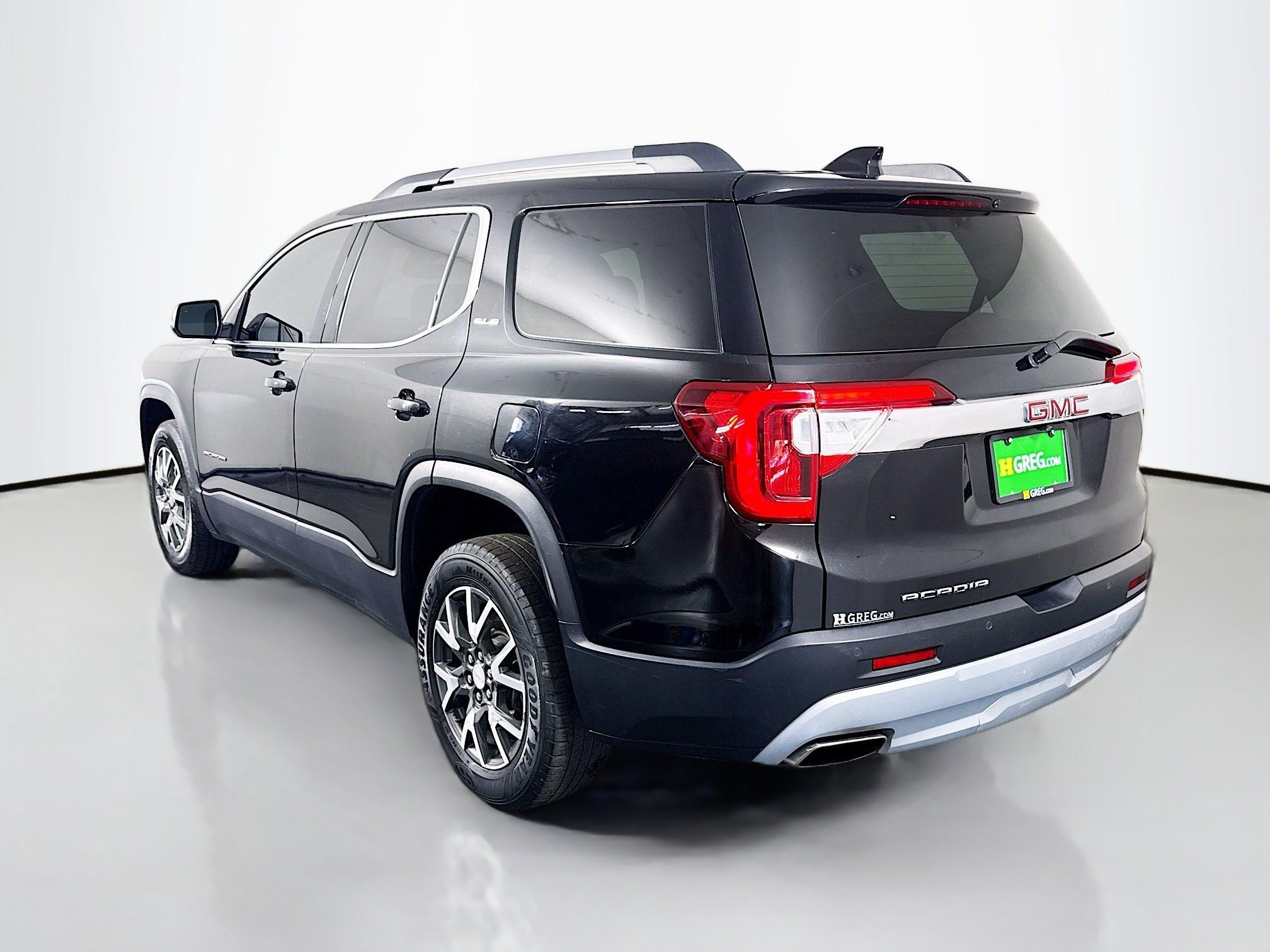 Used 2022 GMC Acadia SLE w/ Driver Convenience Package FWD image 7