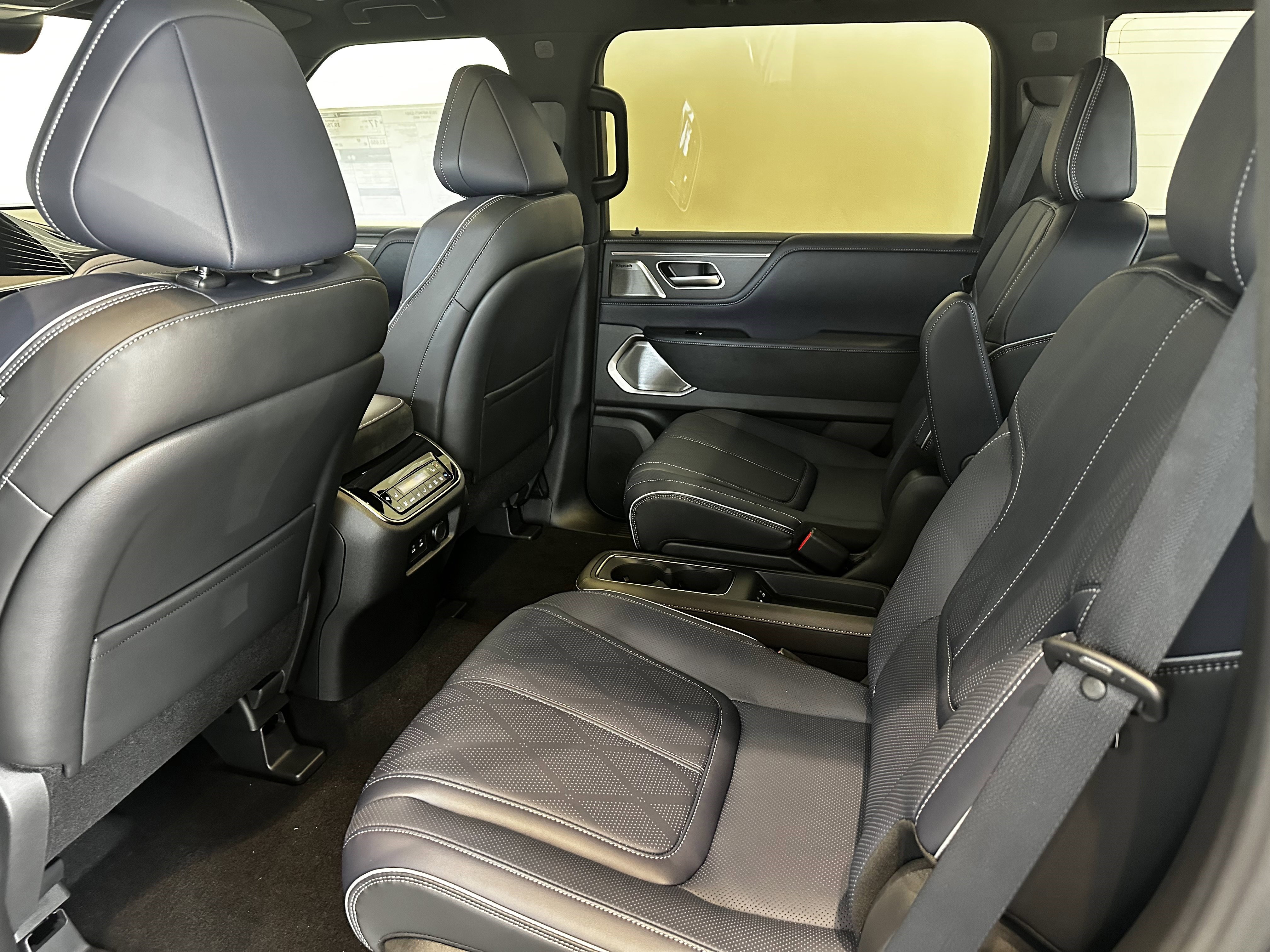 New 2026 INFINITI QX80 Sensory w/ Sport Exterior Package image 9