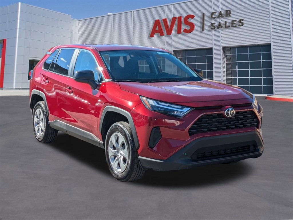 Used 2025 Toyota RAV4 LE image 3
