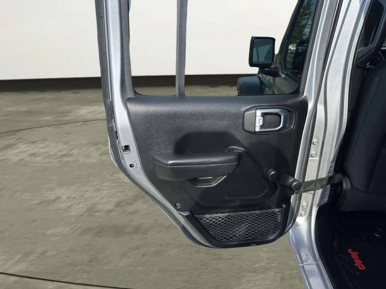 Used 2018 Jeep Wrangler Unlimited Sport AWD/4WD image 12