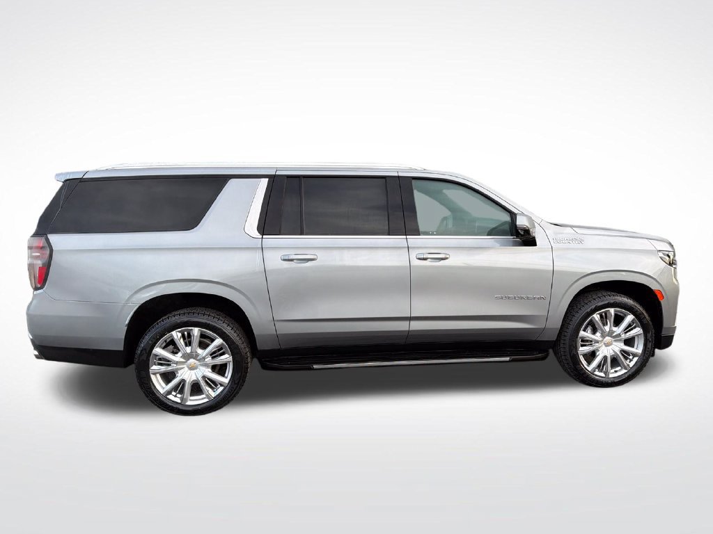 Used 2023 Chevrolet Suburban High Country AWD/4WD image 7