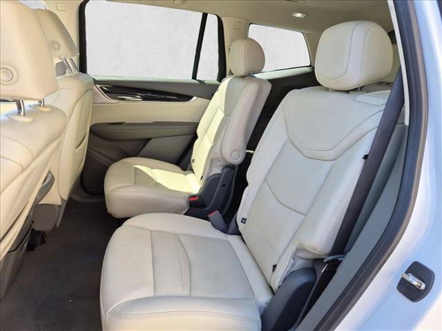 Used 2023 Cadillac XT6 Premium Luxury w/ Technology Package AWD/4WD image 21