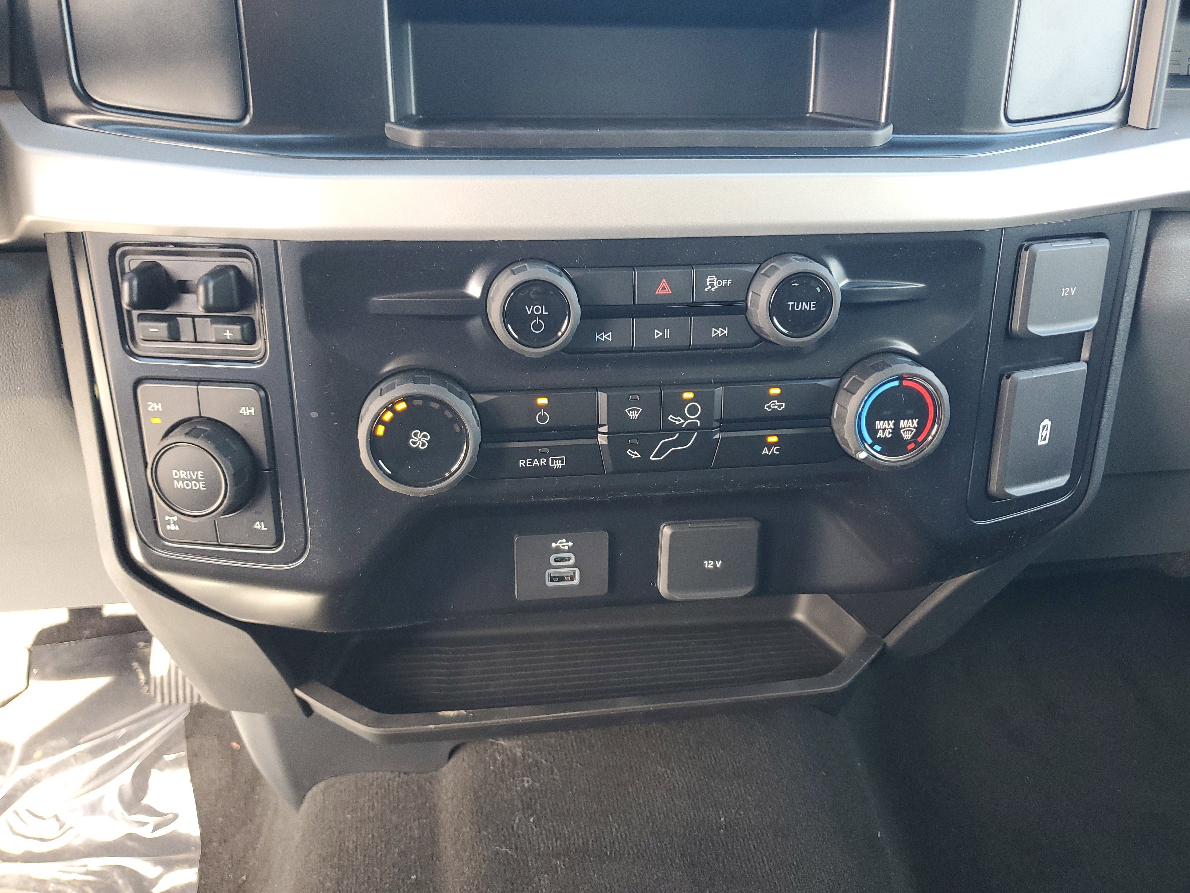 New 2026 Ford F250 XL w/ STX Appearance Package AWD/4WD image 18