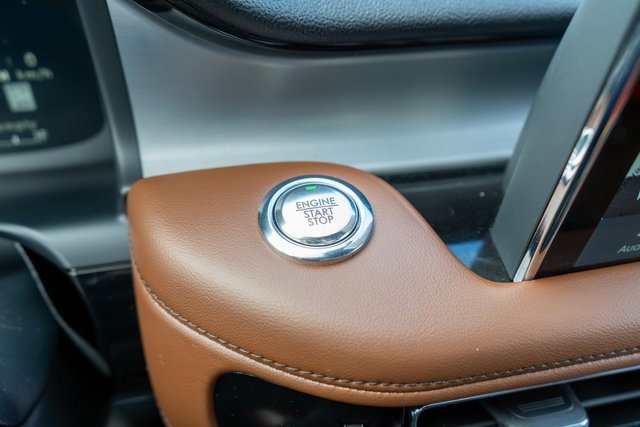 Used 2024 Lincoln Aviator Reserve w/ Equipment Group 201A image 27