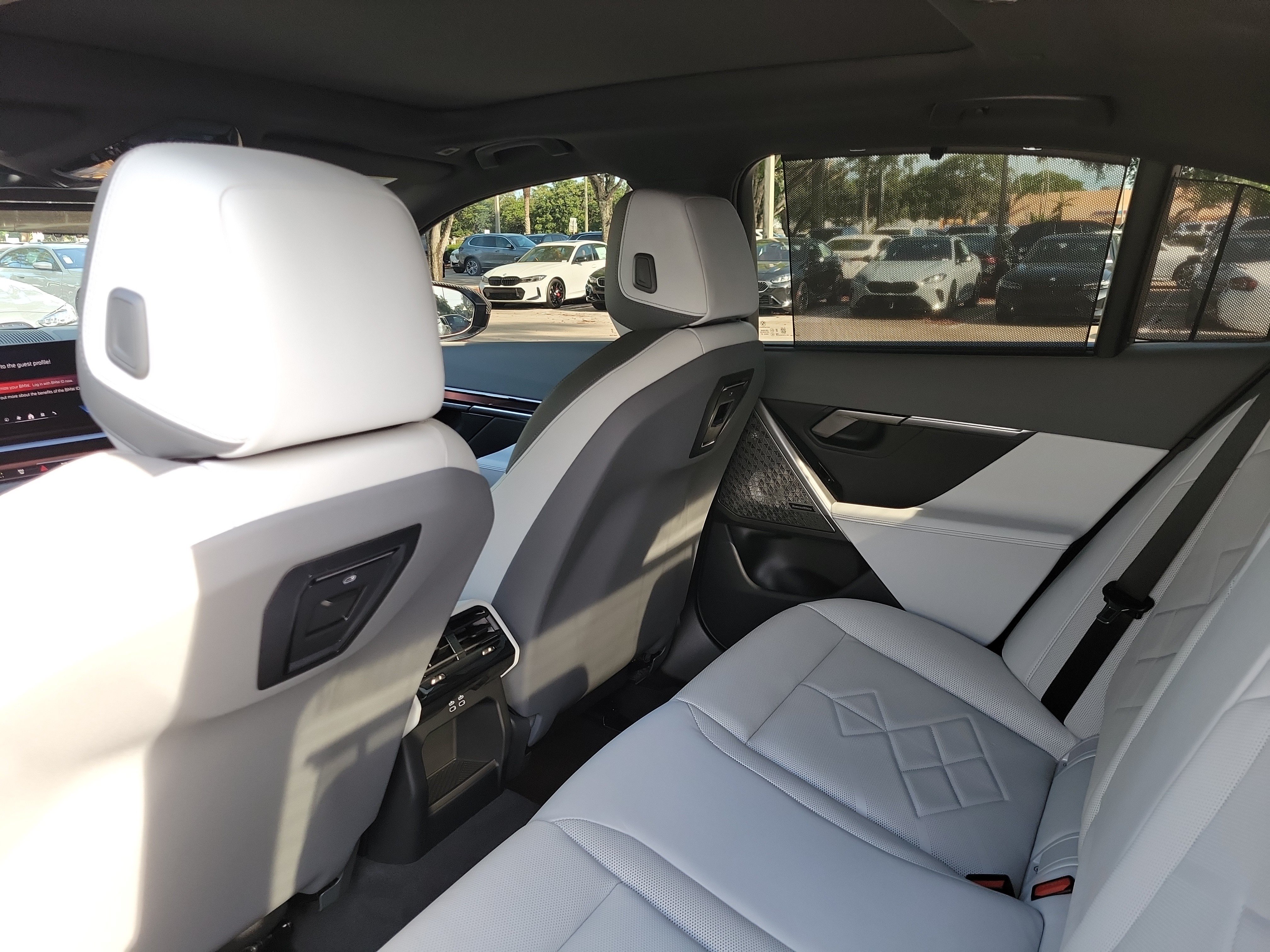 Used 2025 BMW i5 M60 w/ Executive Package AWD/4WD image 11