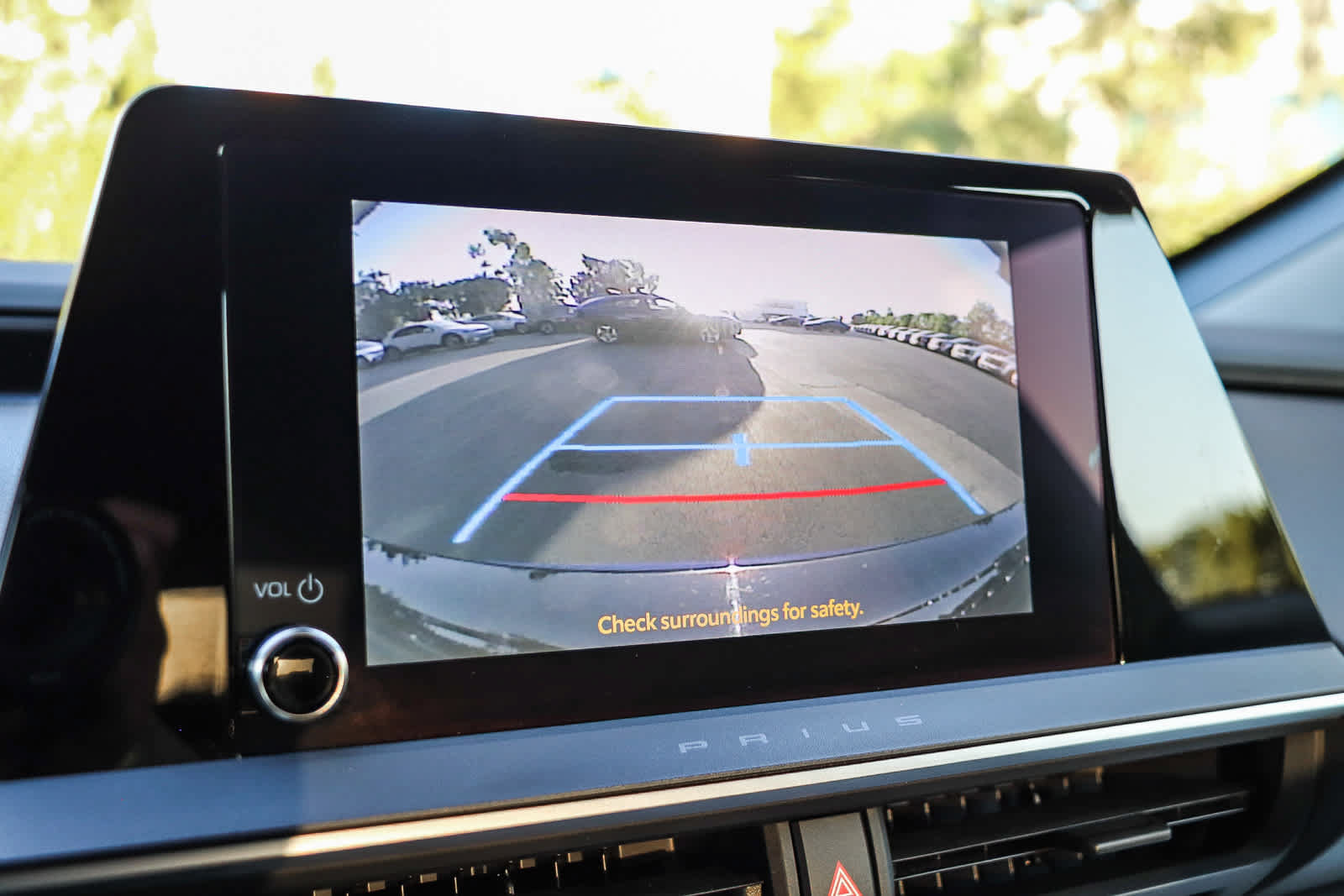 Used 2024 Toyota Prius LE FWD image 24