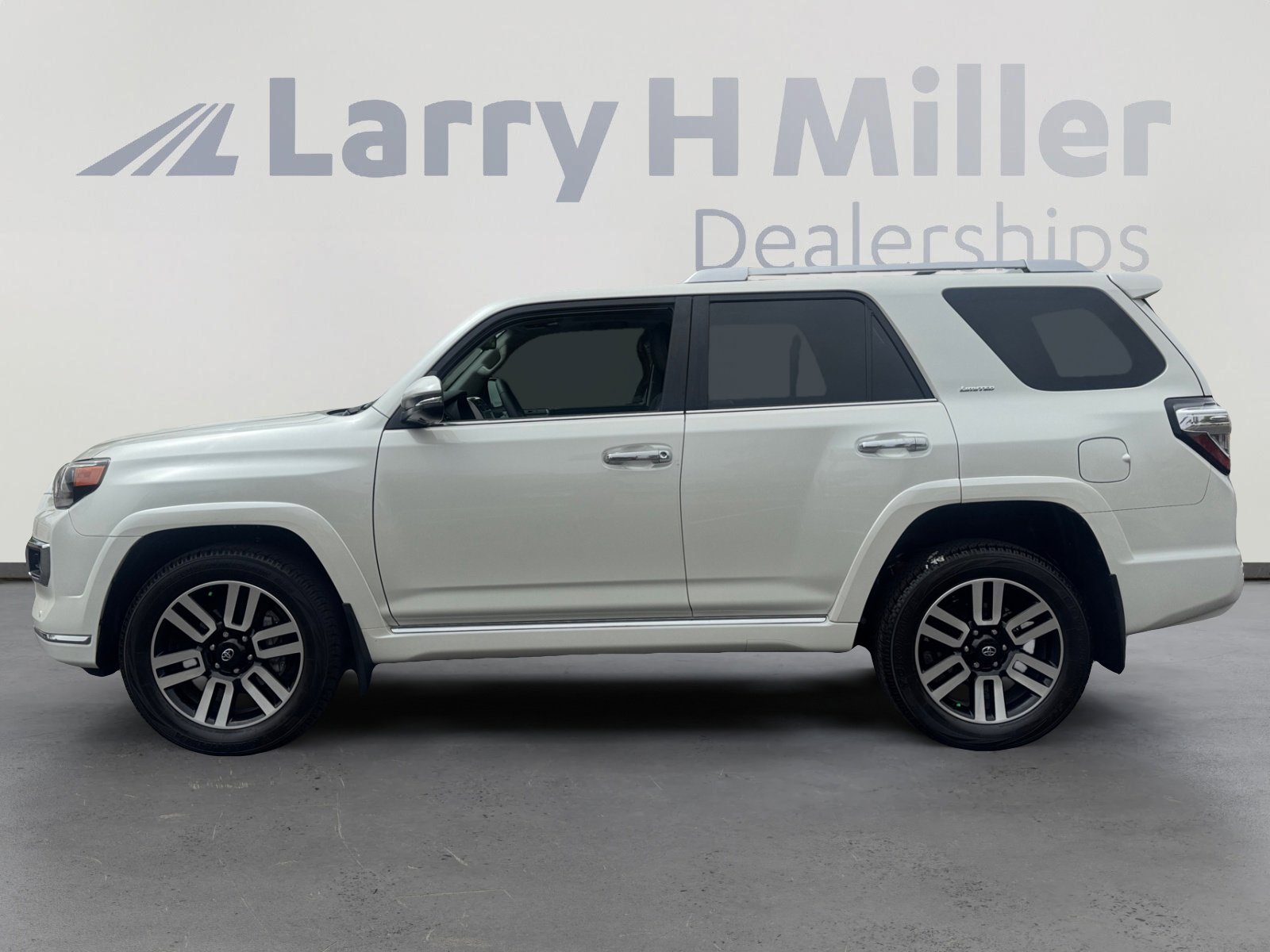 Certified 2023 Toyota 4Runner Limited AWD/4WD image 2