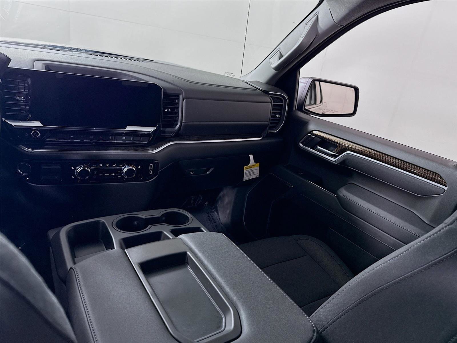 New 2026 GMC Sierra 1500 Elevation image 17