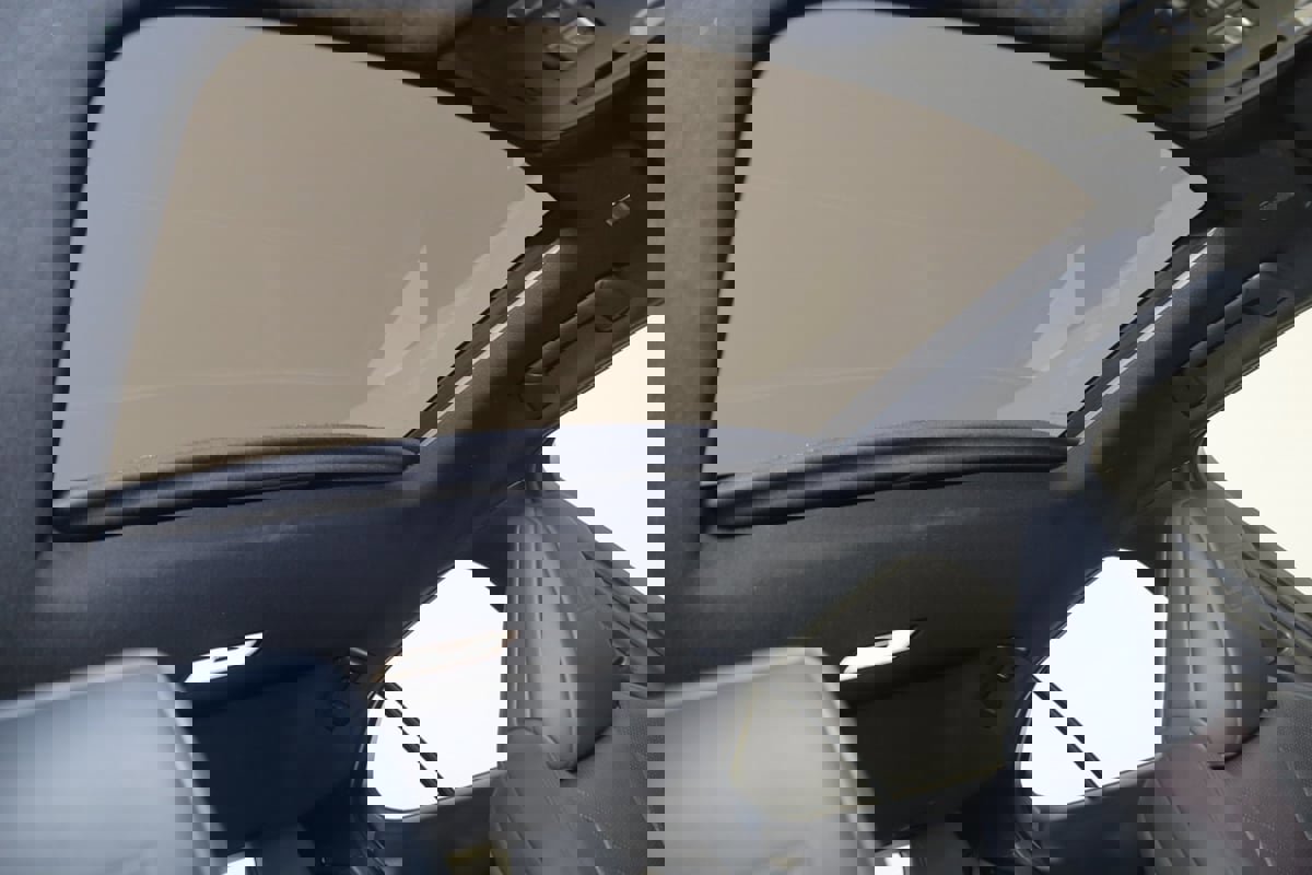 Used 2020 Lexus UX 250h F Sport image 11