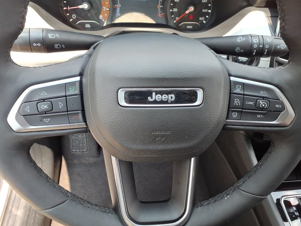 Used 2025 Jeep Compass Limited AWD/4WD image 31