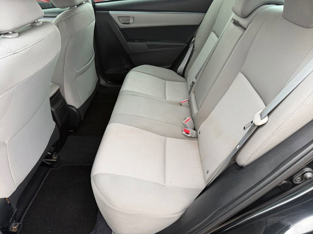 Used 2015 Toyota Corolla LE image 11