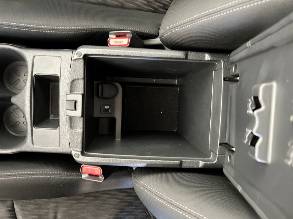 Used 2018 Nissan Rogue S image 29