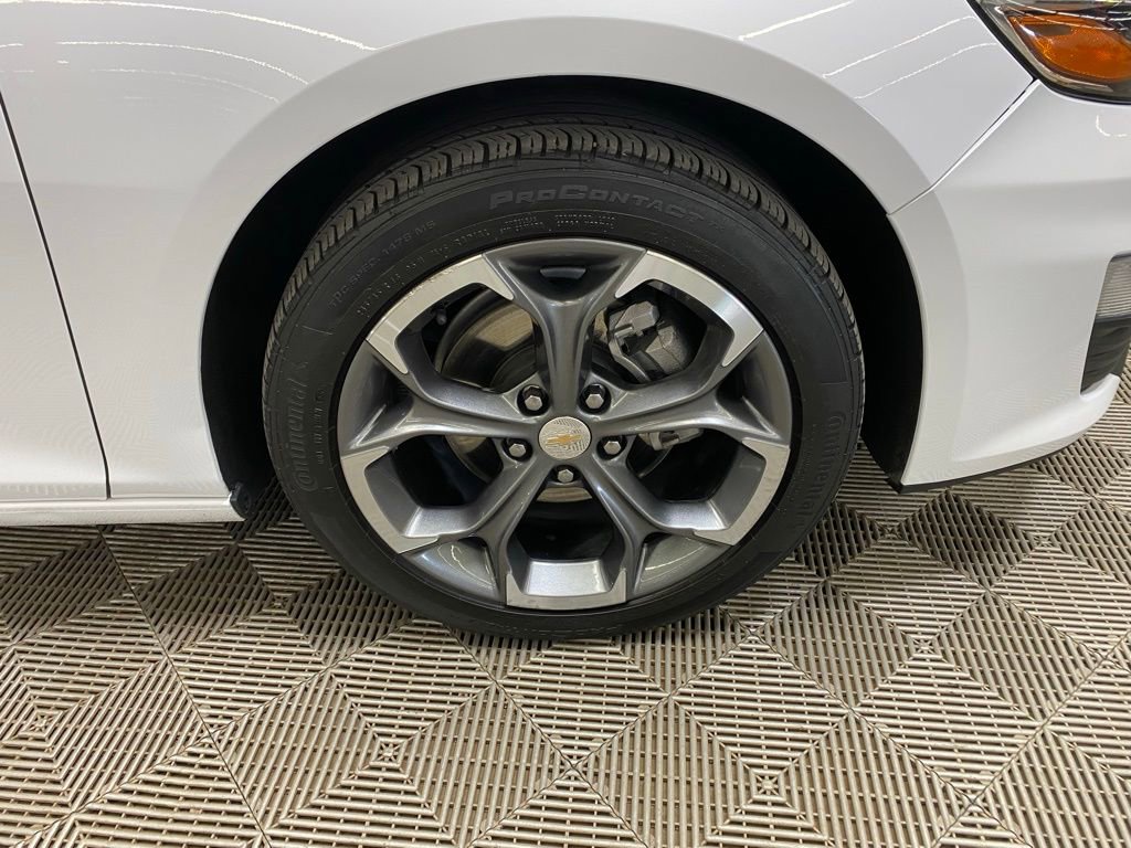 Used 2024 Chevrolet Malibu LT image 2