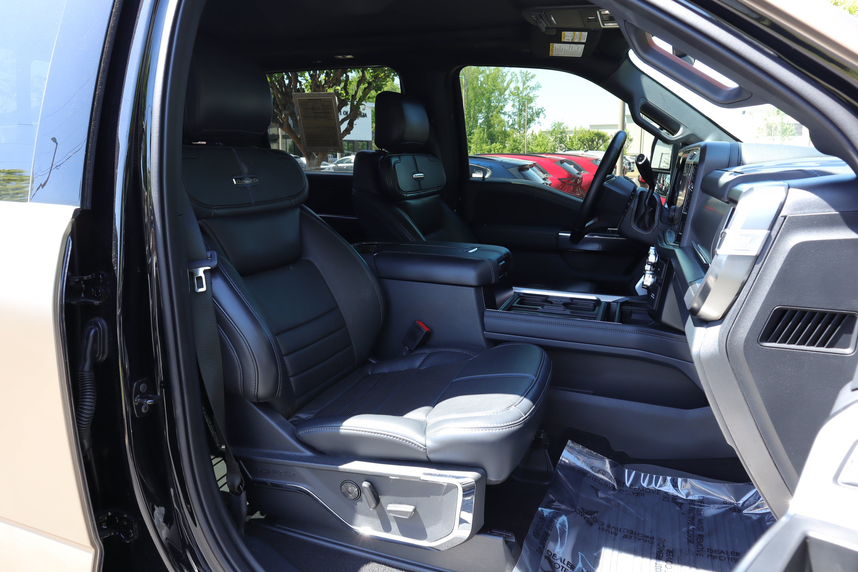 Used 2025 Ford F250 Platinum AWD/4WD image 30